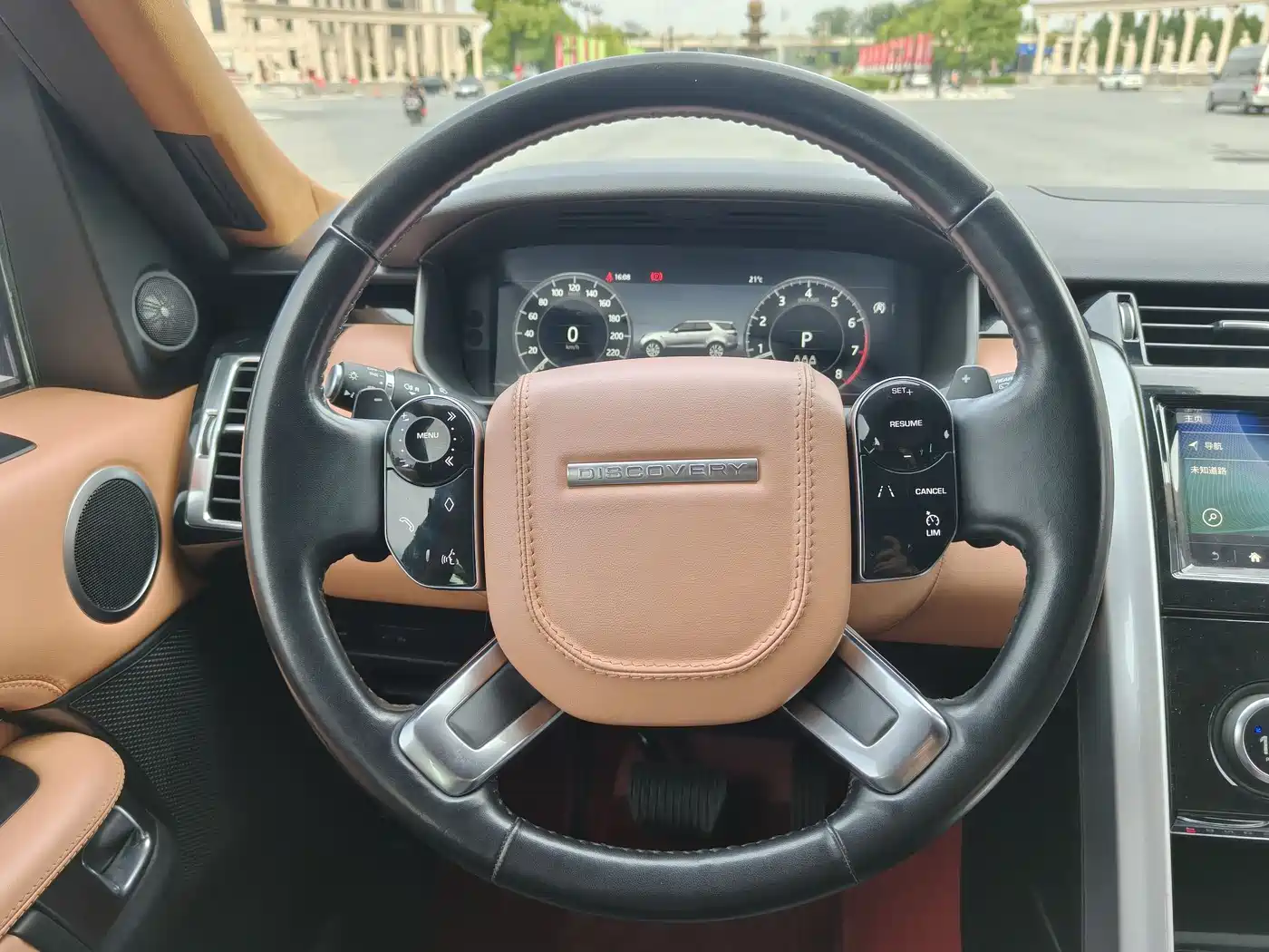 Land Rover Discovery 2020 2.0T SE фото 18