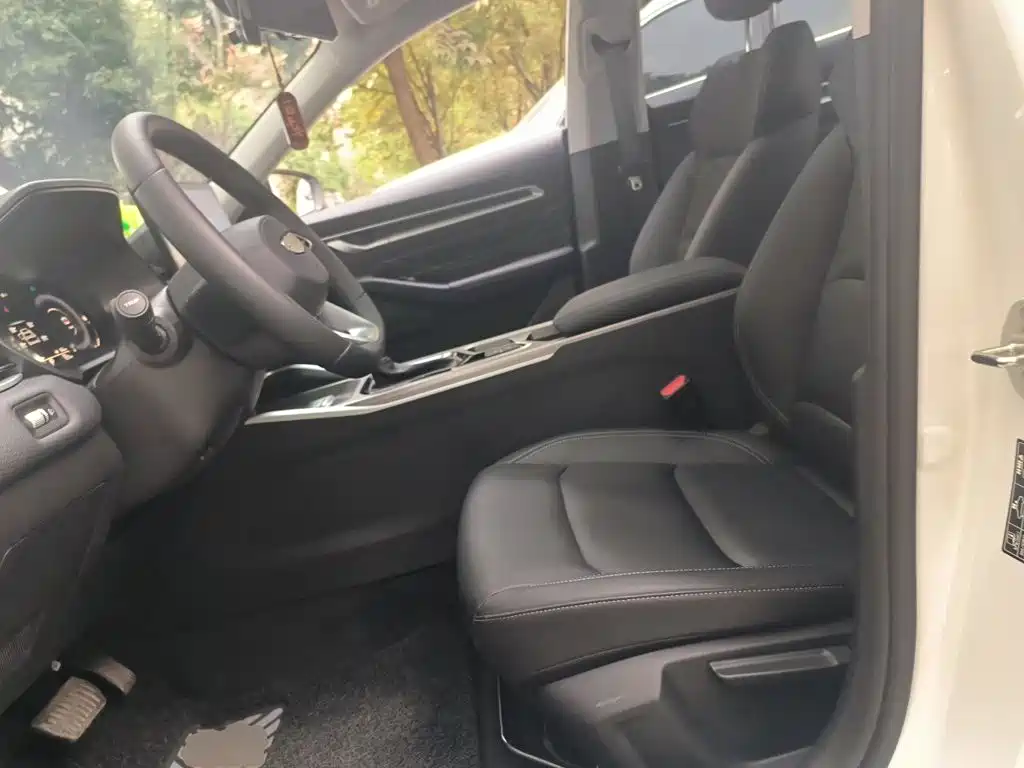 Geely Emgrand 2025 2025 4th Gen 1.5L CVT Premium