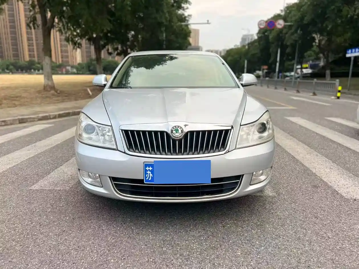 Photo 2 - Škoda Octavia