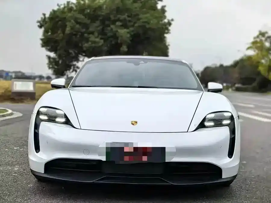 Porsche Taycan 2020 Taycan фото 2
