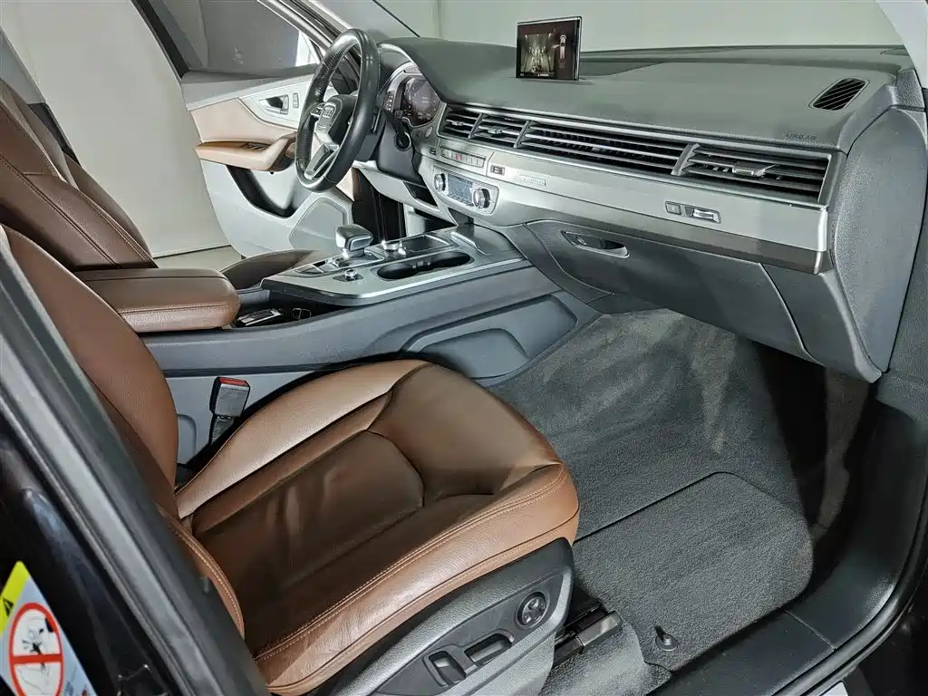 Audi Q7 2019 45 TFSI Comfort фото 6