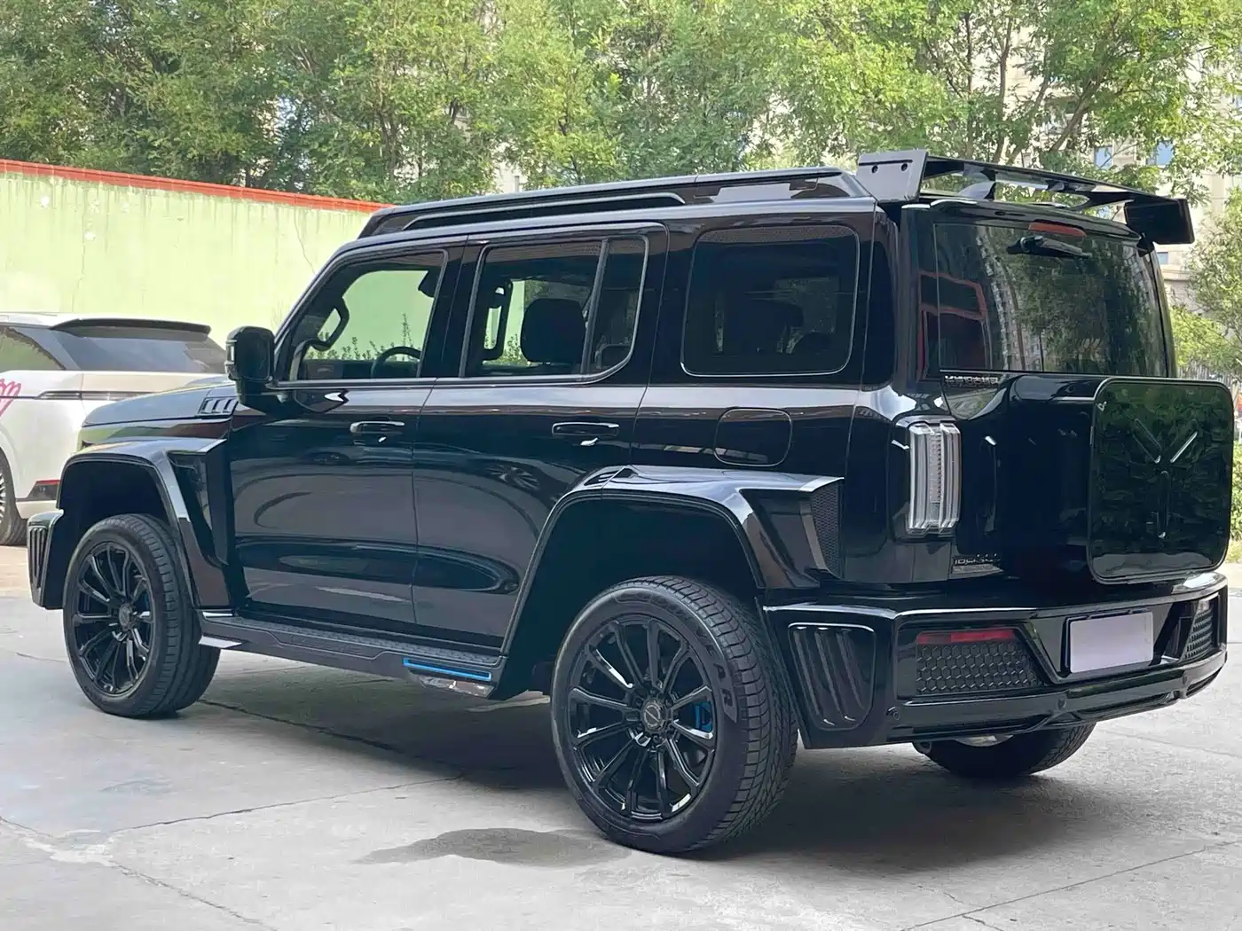Crossboundary Auto Co-created Tank 300 2024 2023 2.0T Cyber Knight