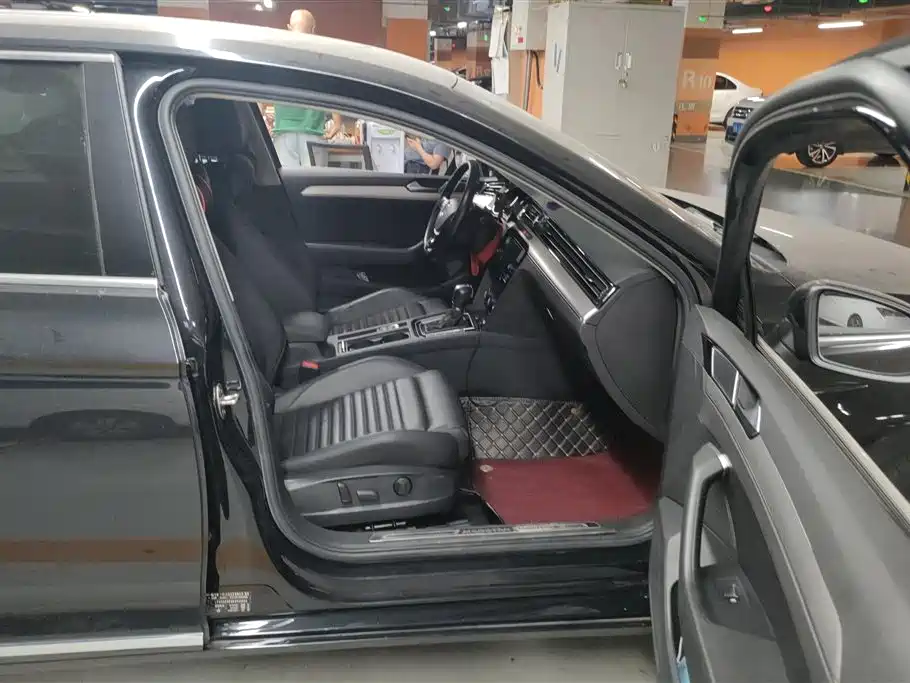 Volkswagen Magotan 2019 330TSI DSG Leading China V фото 8
