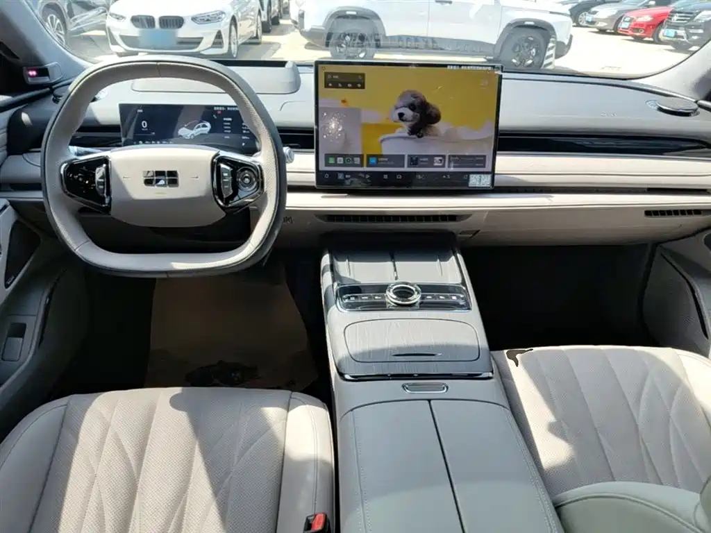 Geely Galaxy Galaxy Xingyao 8 2025 130km EM-P Starship Edition фото 6
