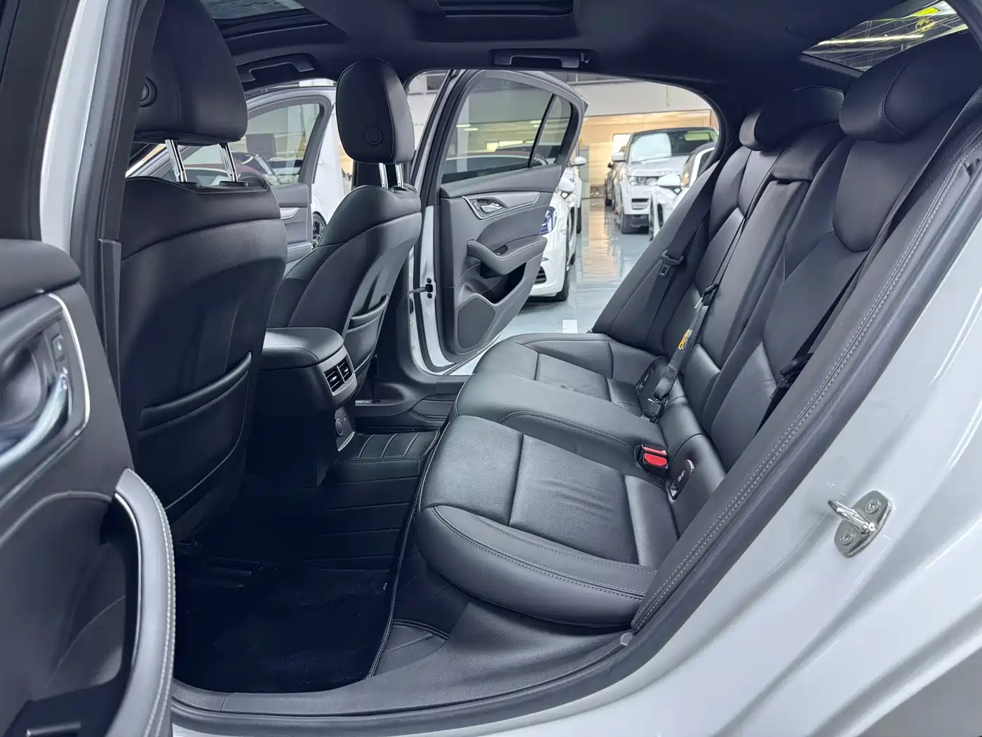 Cadillac CT5 2023 28T Luxury Style (Standard Edition) фото 16