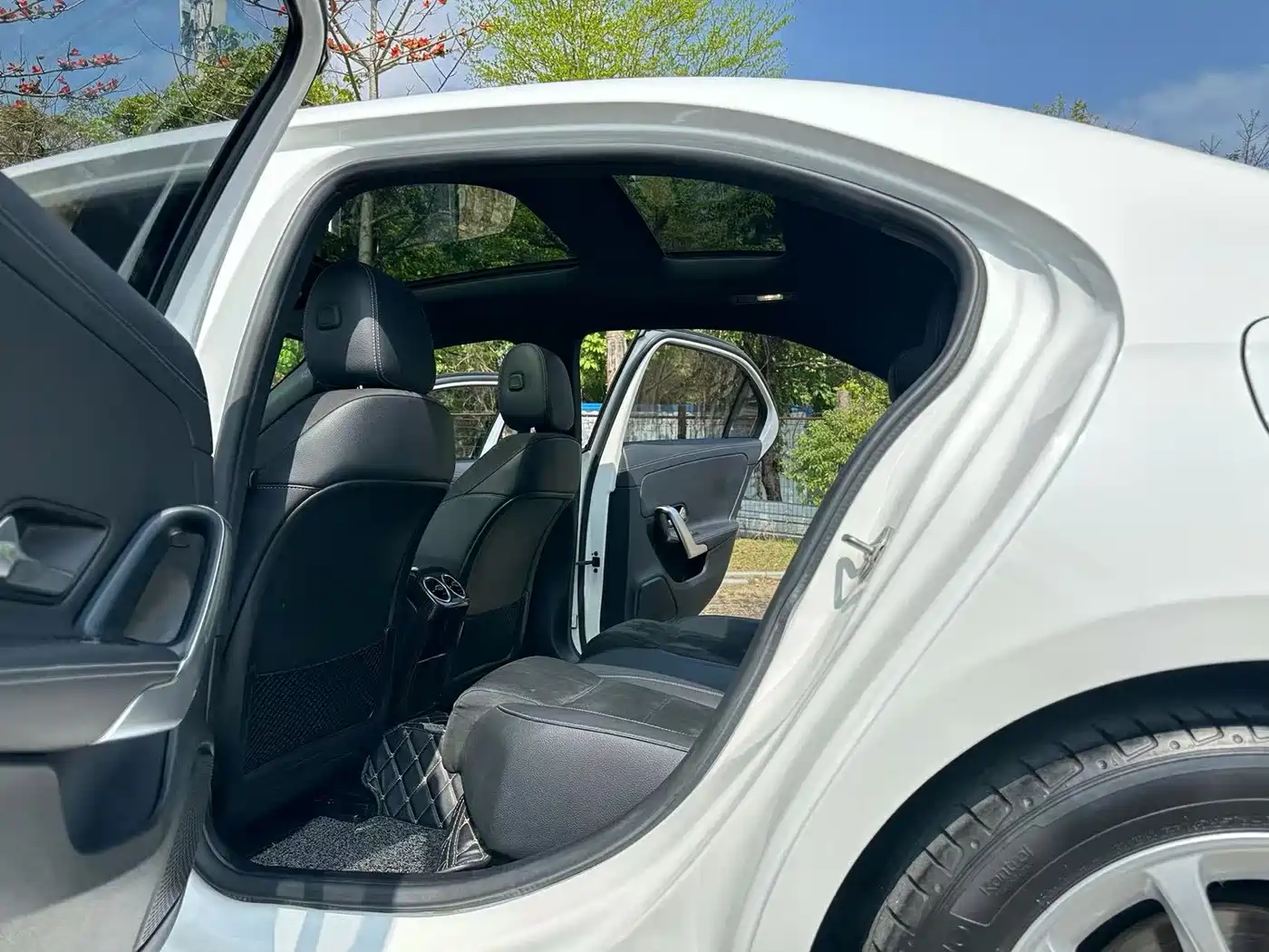 Mercedes-Benz A-Class 2020 Facelift A 200 L Sport Sedan Fashion фото 10
