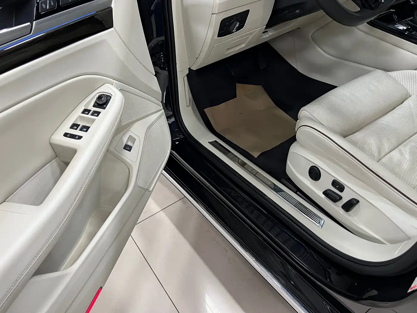 Volkswagen Phideon 2016 380TSI 2WD Ultimate Edition фото 8