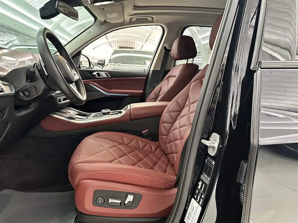 BMW X5 2023 xDrive 30Li Premium M Sport Black Night Package фото 7