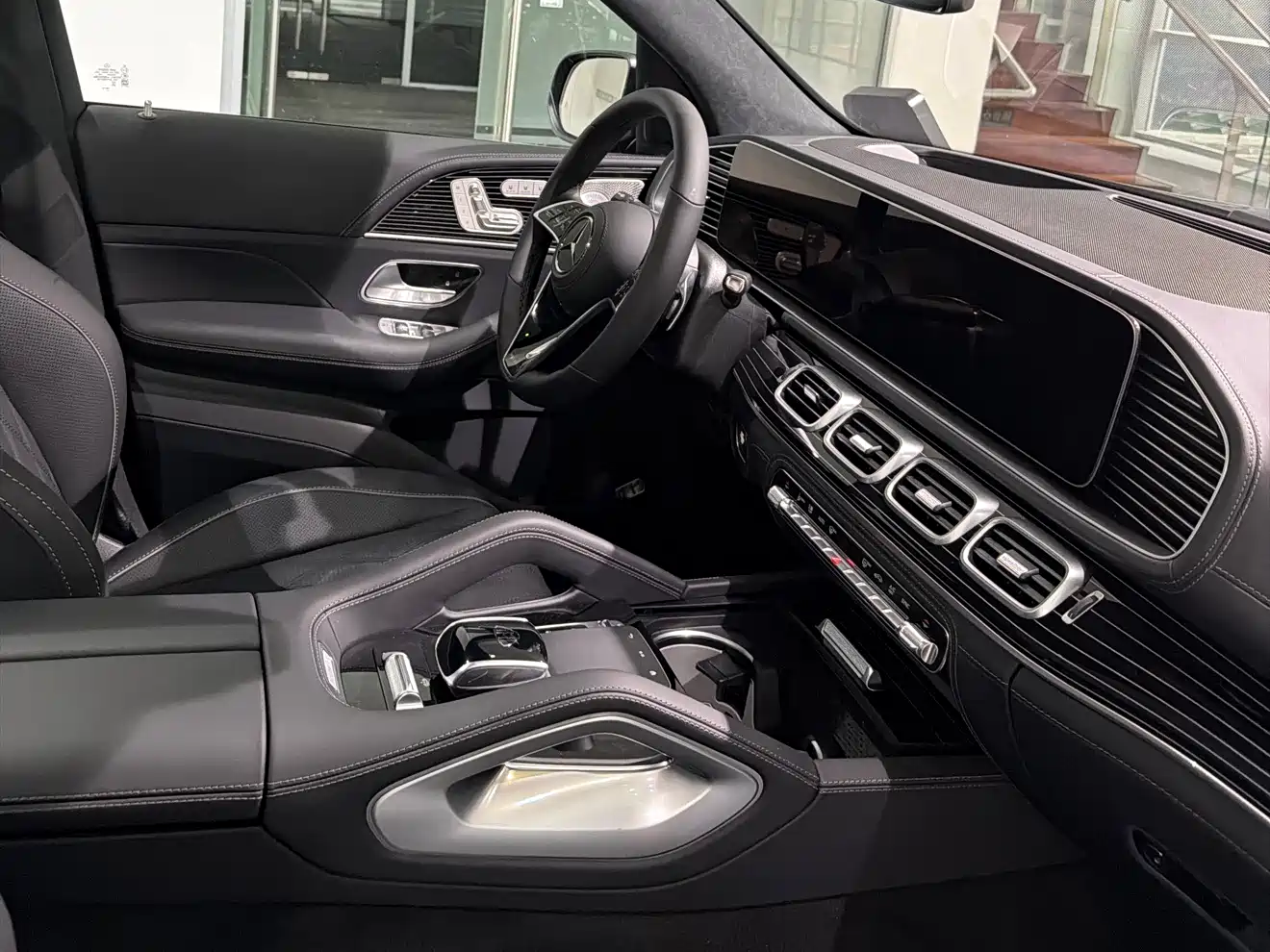 Mercedes-Benz Maybach GLS 2026 GLS 480 4MATIC Liyi Edition фото 10