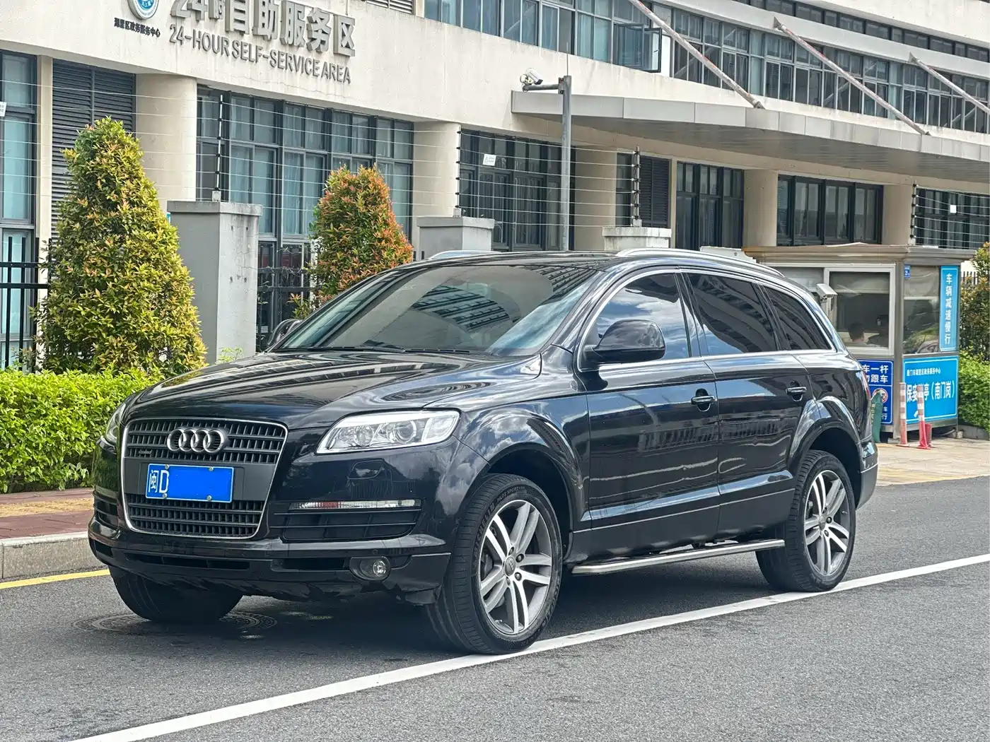 Фото 1 - Audi Q7