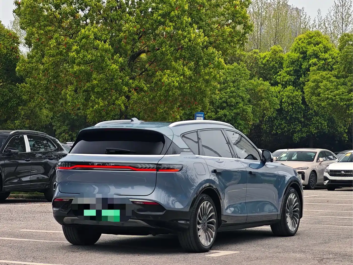 Voyah Auto VOYAH FREE 2021 AWD Standard Range Extender Exclusive Luxury Package фото 7