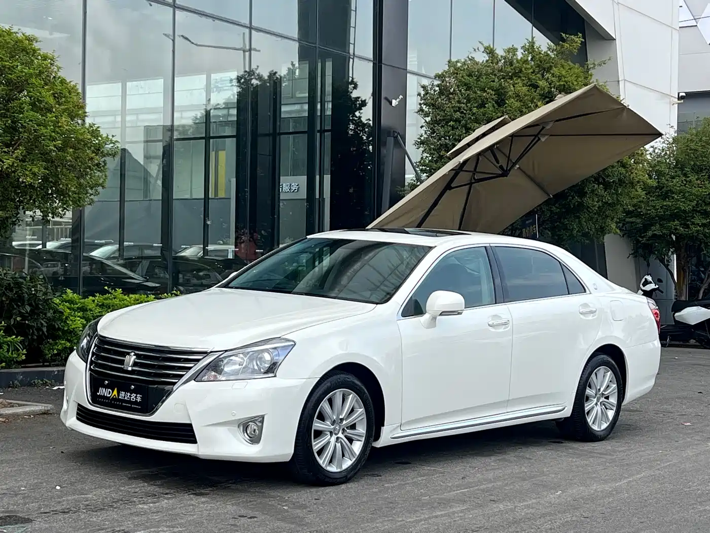 Toyota Crown 2012 2.5L Royal Leather Edition