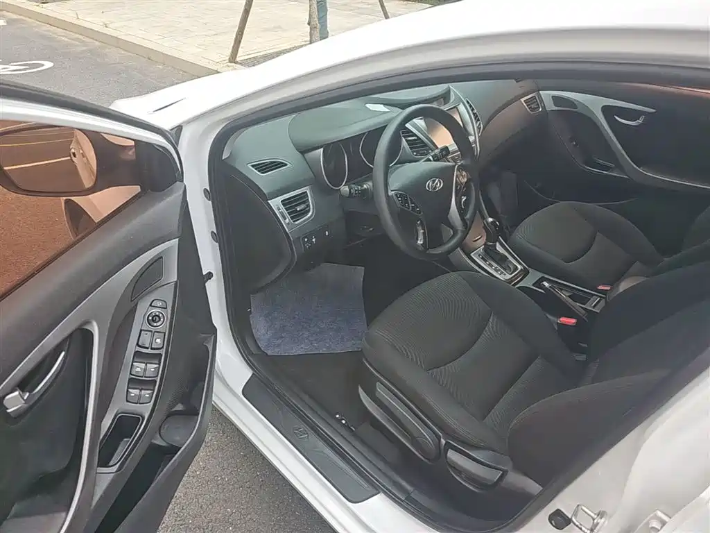 Hyundai Langdong 2016 1.6L Automatic Premium Edition фото 16