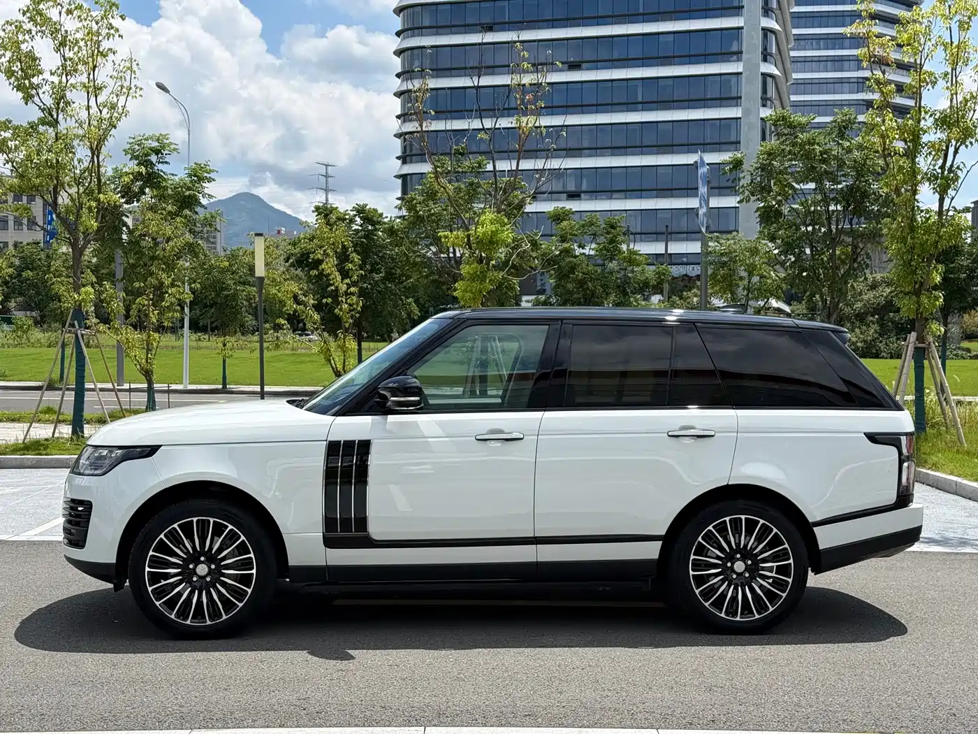 Фото 4 - Land Rover Range Rover