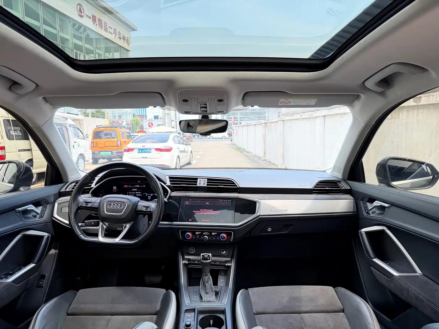 Фото 16 - Audi Q3