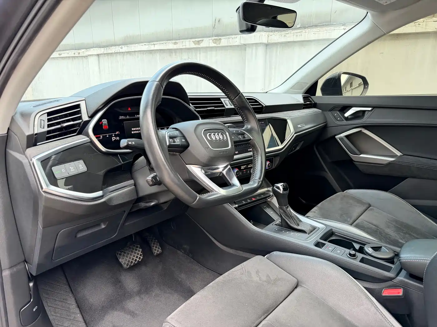Фото 15 - Audi Q3