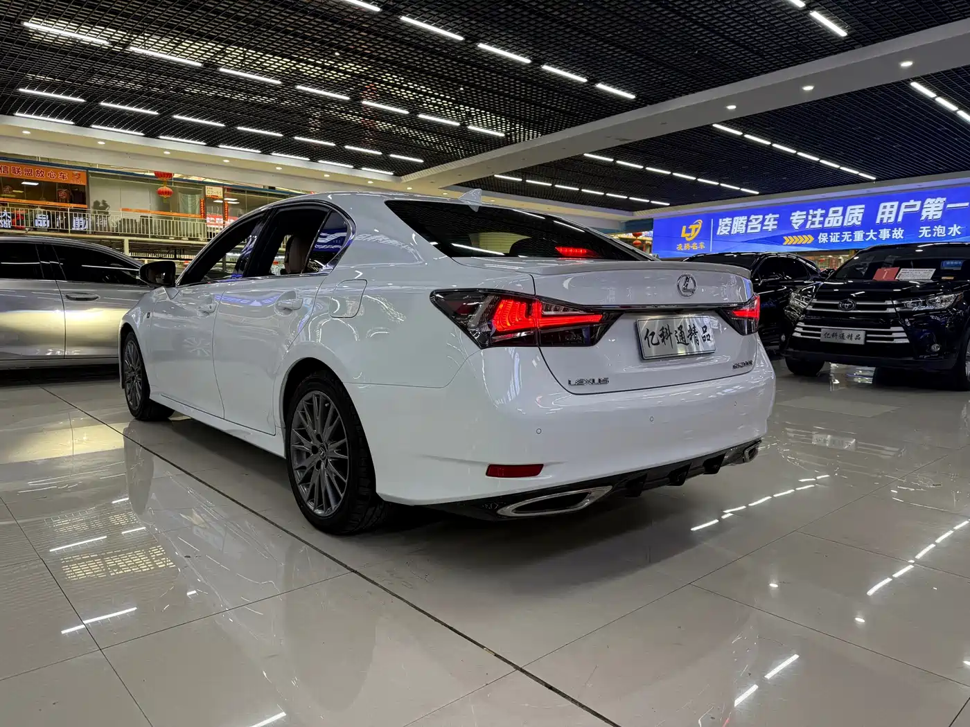 Lexus GS 2016 200t F SPORT фото 5