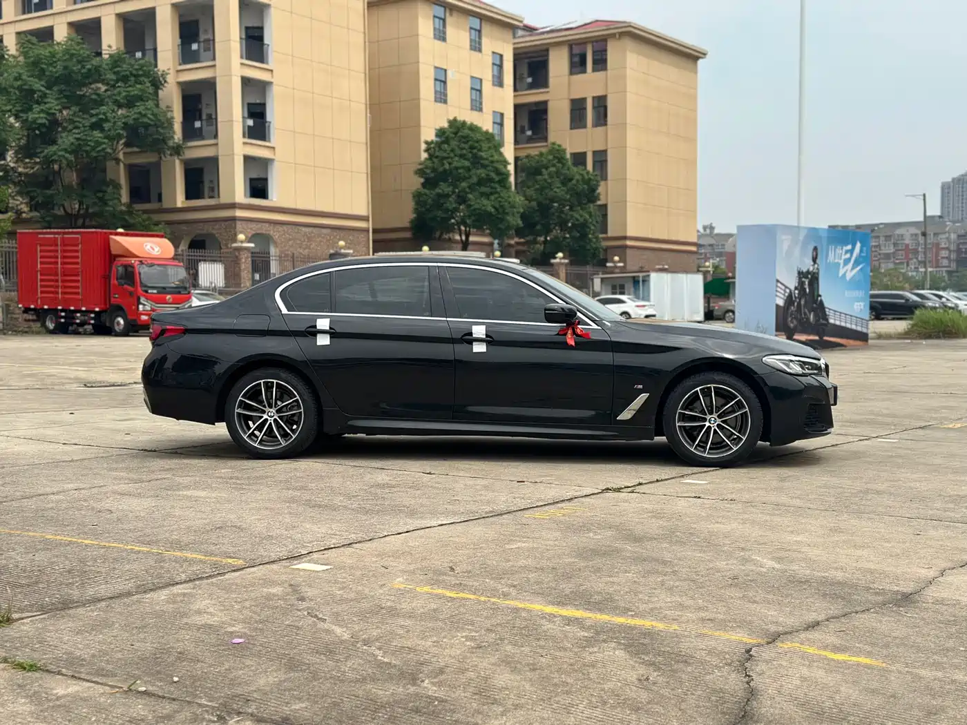 BMW 5 Series 2022 525Li M Sport Package фото 6