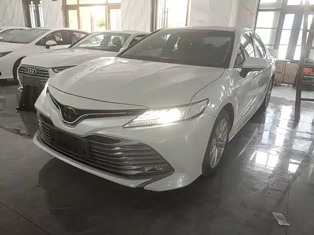Toyota Camry 2019 Facelift 2.0G Luxury Edition