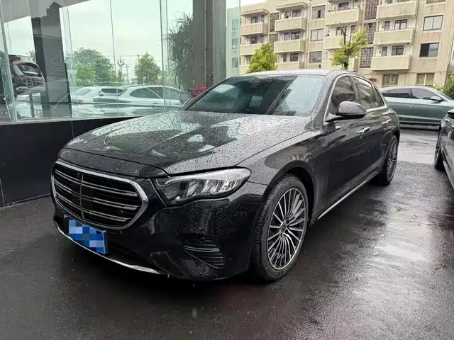 Mercedes-Benz E-Class 2024