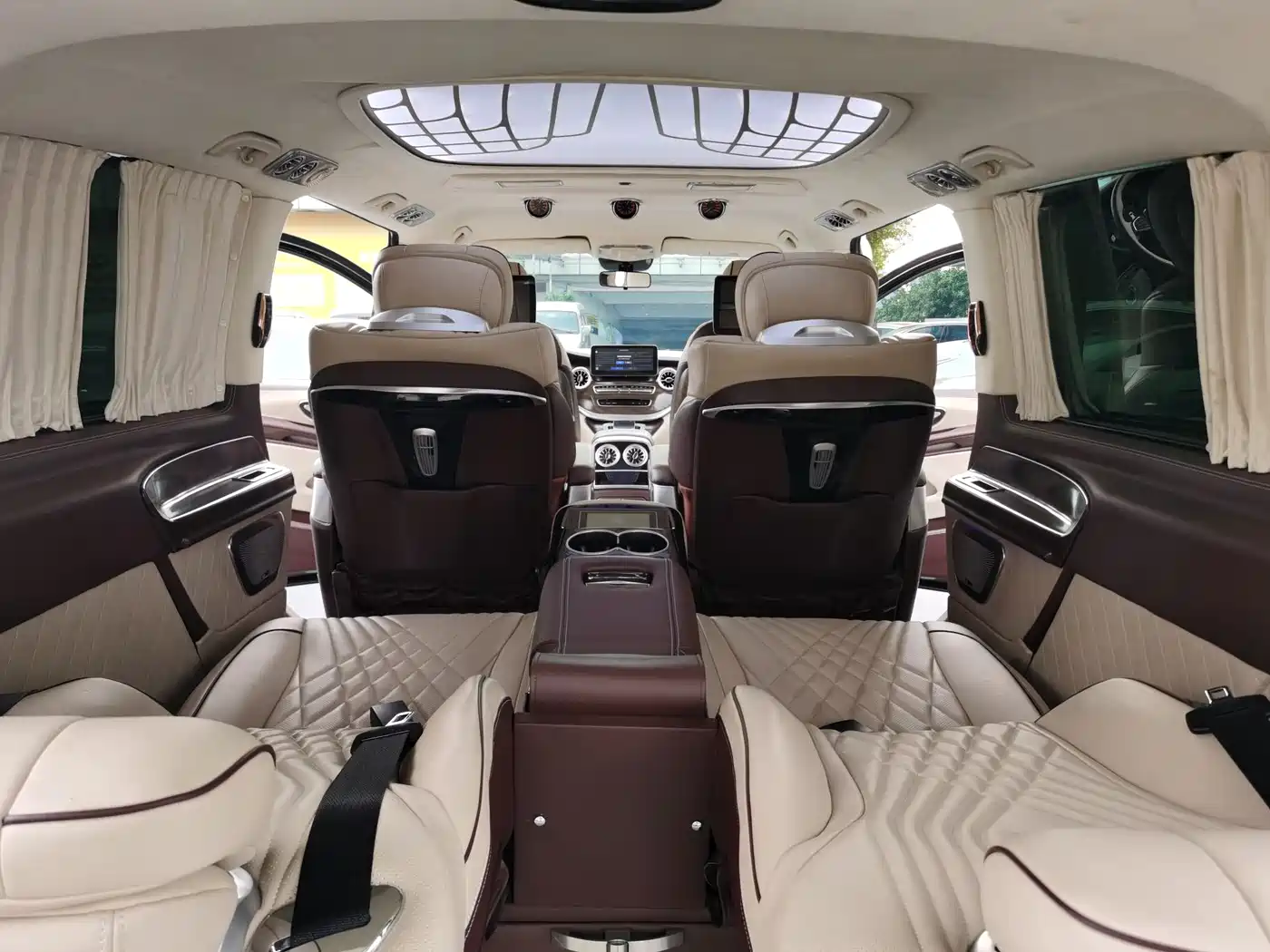 Mercedes-Benz Vito 2021 2.0T Business Edition 7-seater фото 11