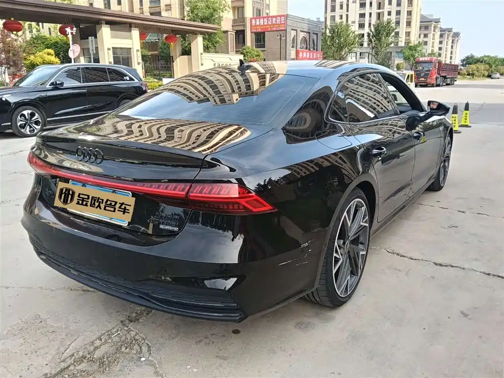 Audi A7L 2024 45 TFSI quattro Black Warrior Edition фото 3