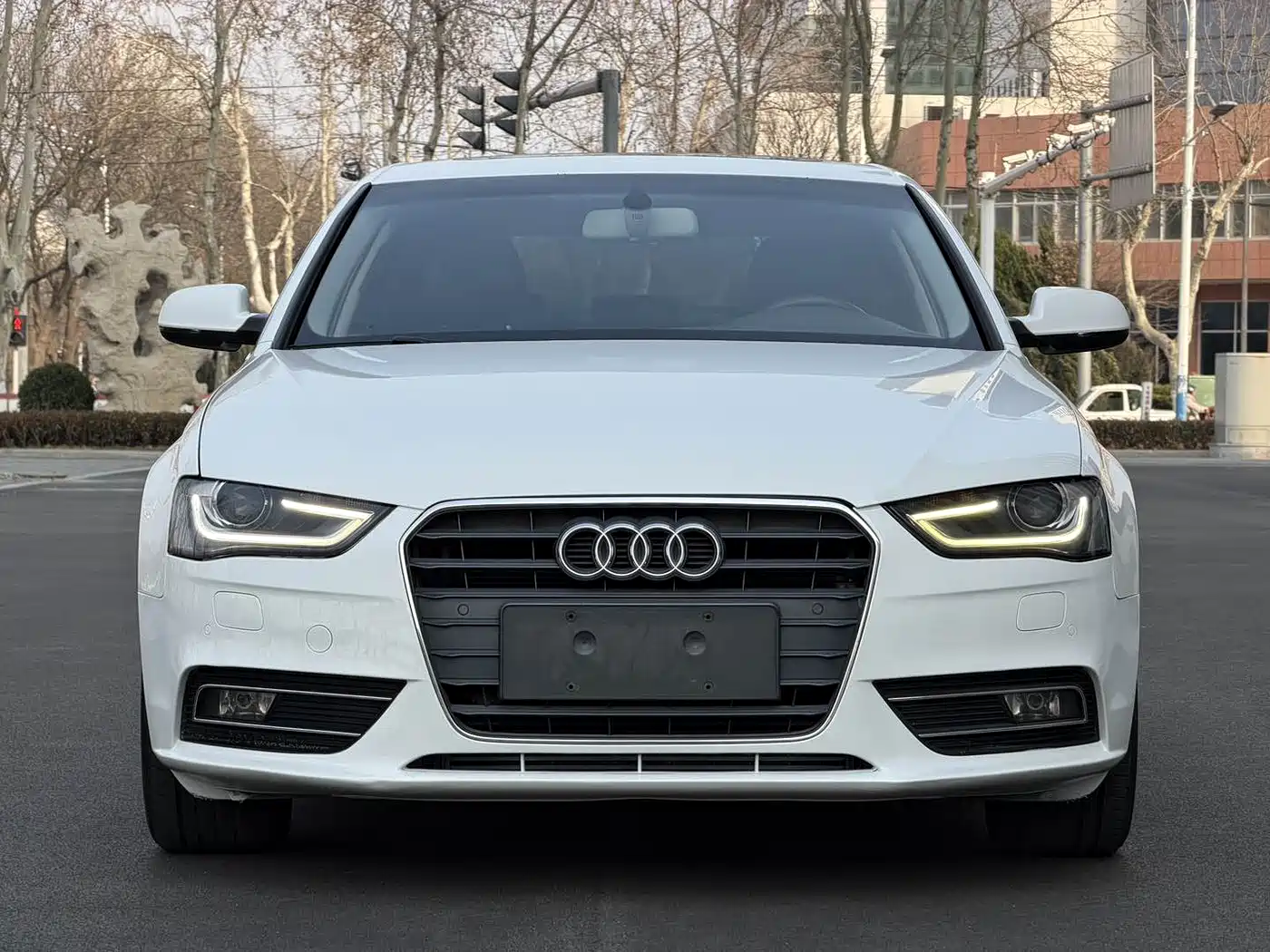 Audi A4L 2013 35 TFSI Automatic Standard фото 2