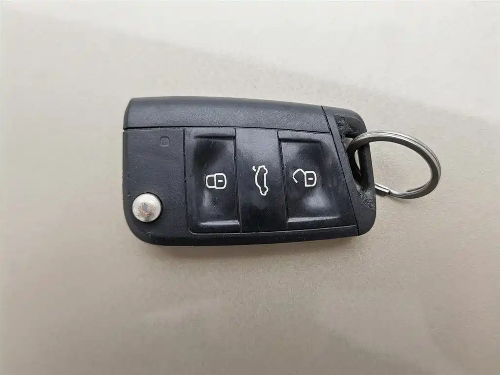 Volkswagen Golf 2016 1.6L Automatic Fashion фото 19