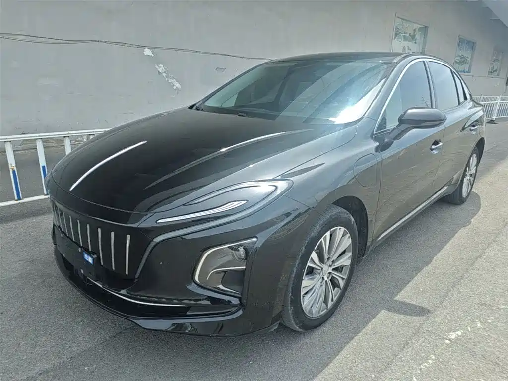Hongqi E-QM5 2023 620km PLUS