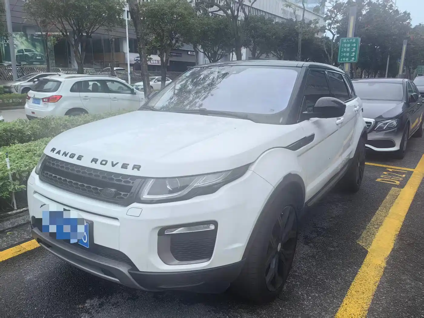 Land Rover Range Rover Evoque 2017 2.0T SE Smart Shine Edition