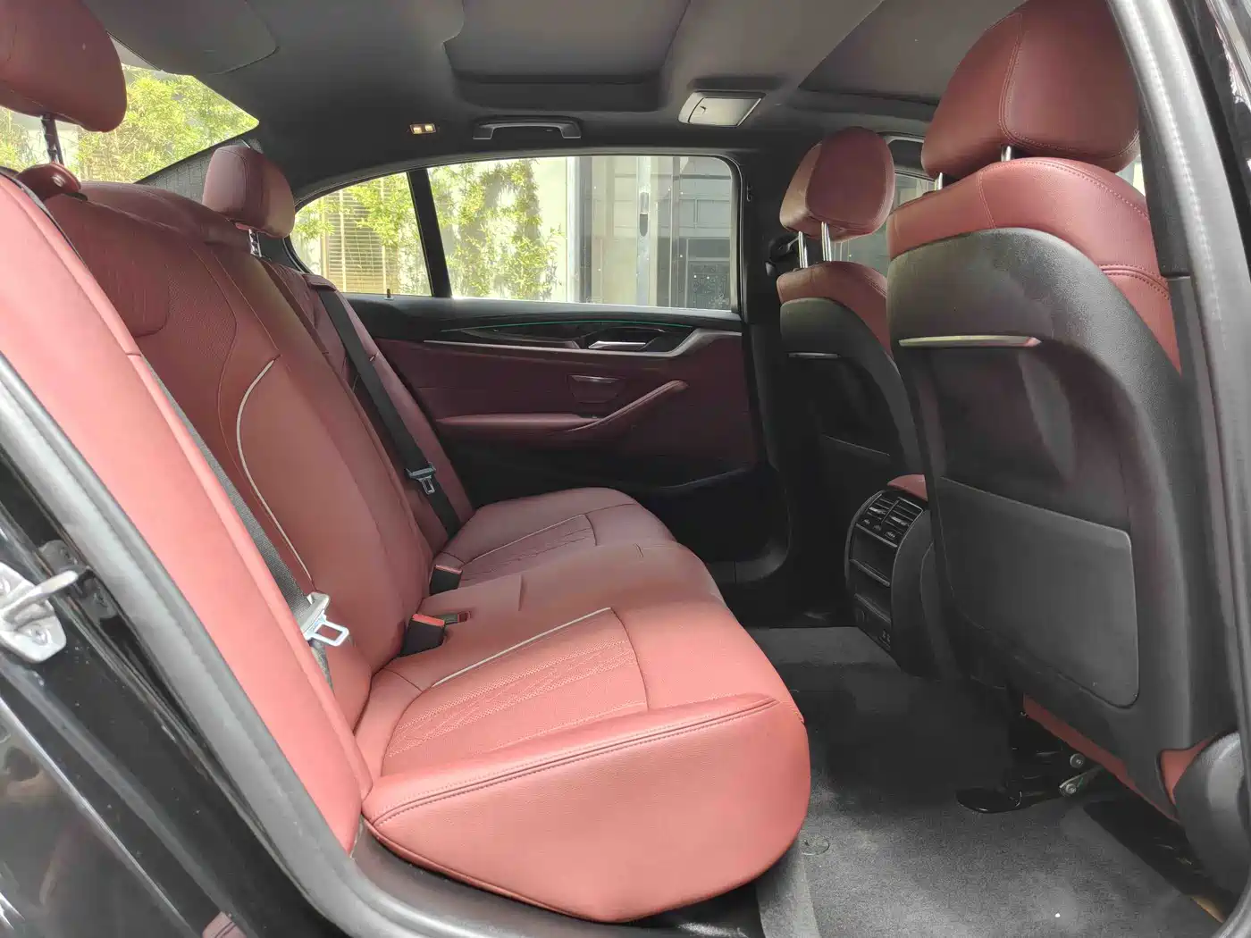BMW 5 Series New Energy 2021 535Le M Sport Package фото 8