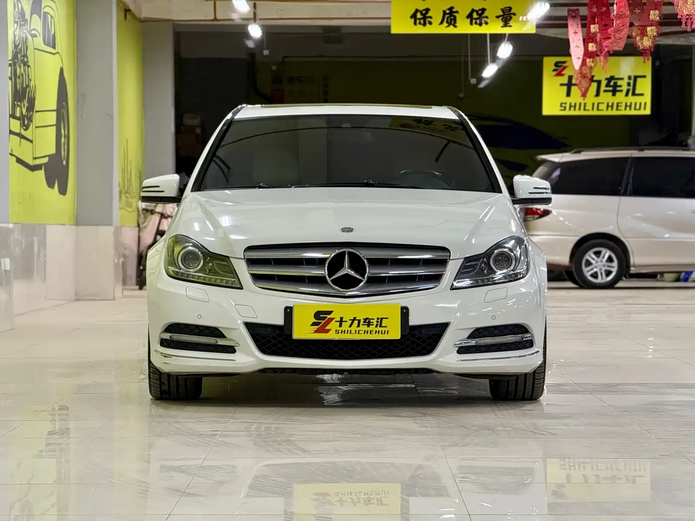 Mercedes-Benz C-Class 2011 C 300 Fashion фото 2