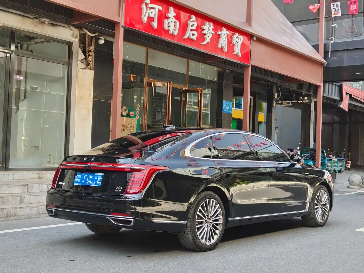 Hongqi H9 2022 2.0T Smart Connect Flag Enjoy Edition фото 15