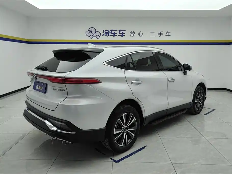 Toyota Lingfang HARRIER 2022 2.0L CVT 2WD Progressive Edition фото 3