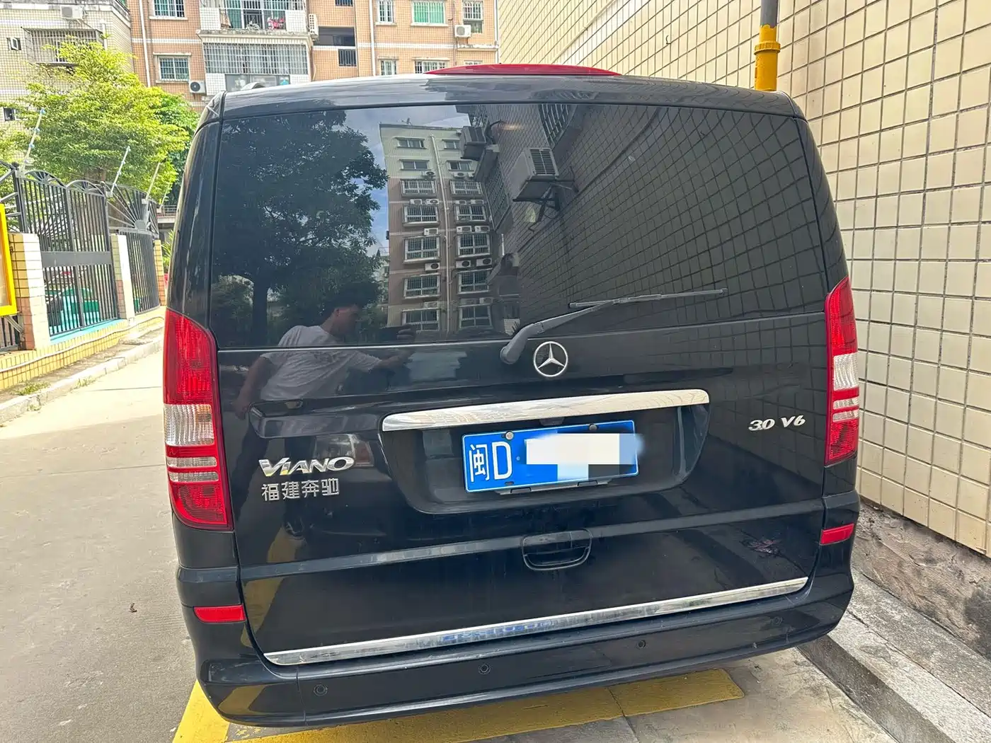 Mercedes-Benz Viano 2013 Model 3.0L Navigation Edition фото 9