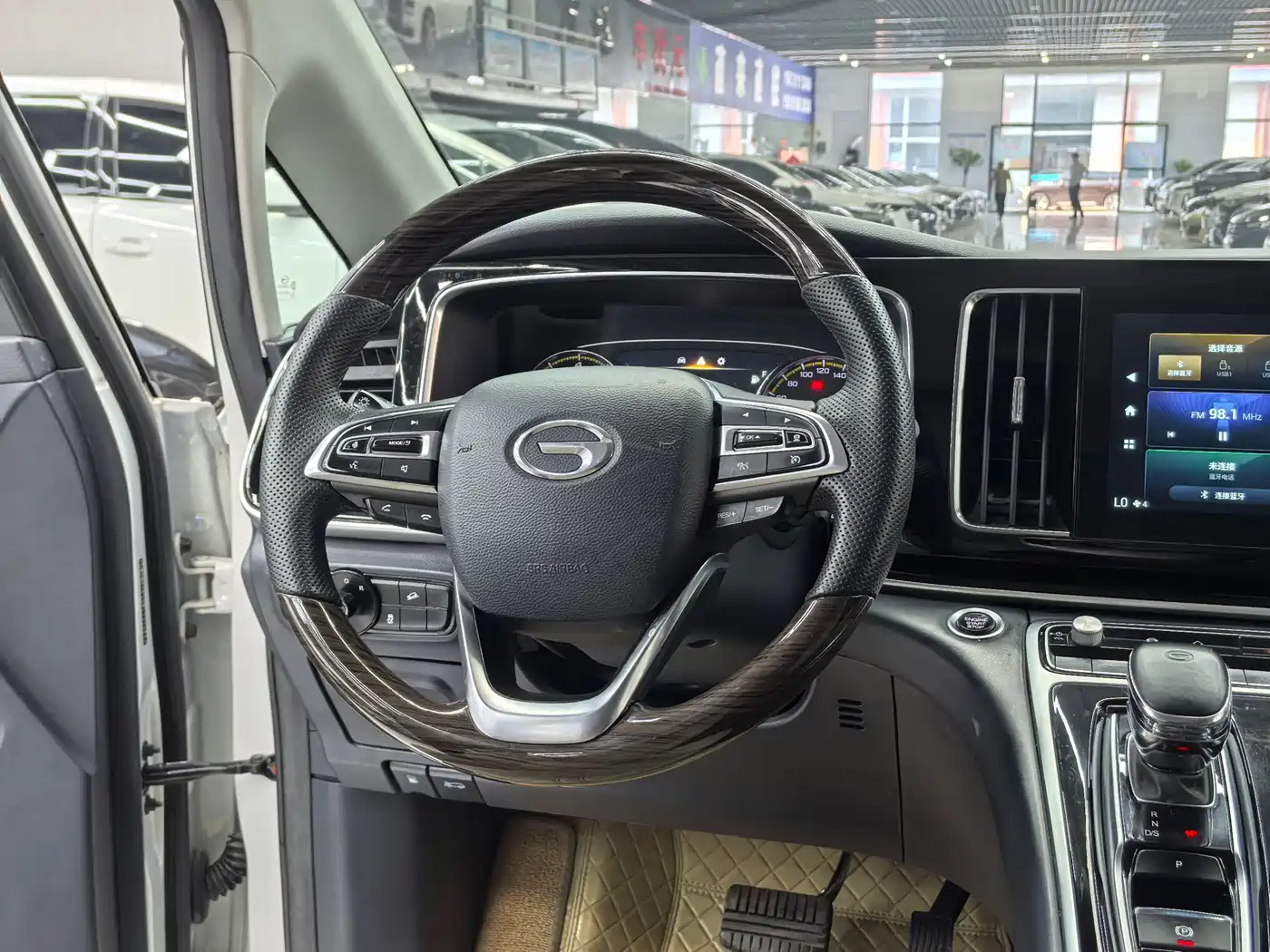 GAC Trumpchi Trumpchi M8 2023 Leading Series 390T Premium Edition фото 15