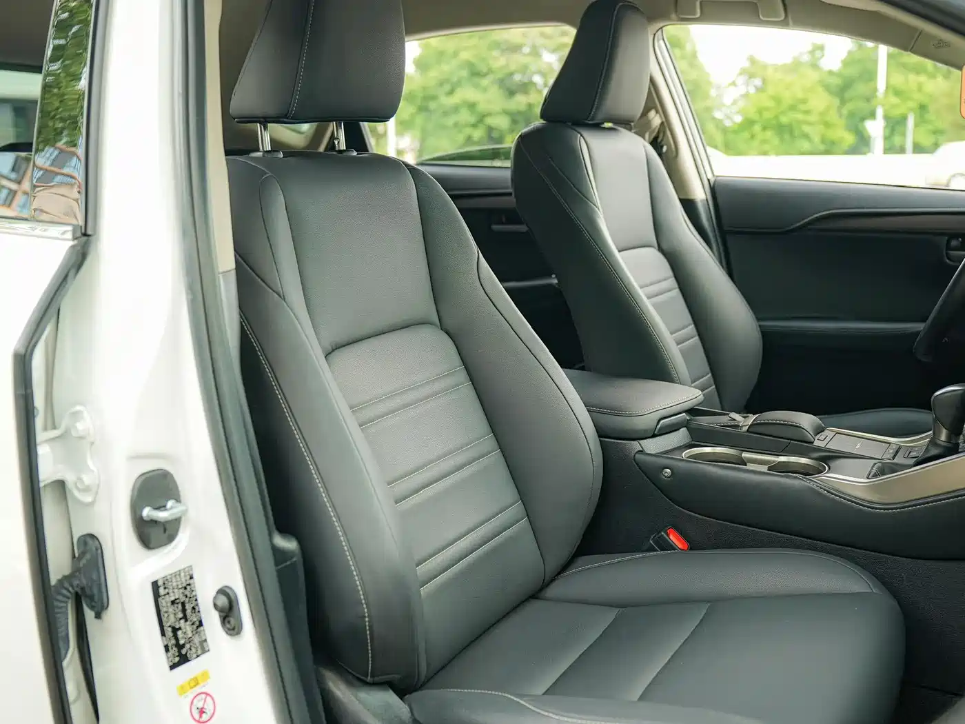 Lexus NX 2018 Model 300 FWD Fengxing Edition фото 9