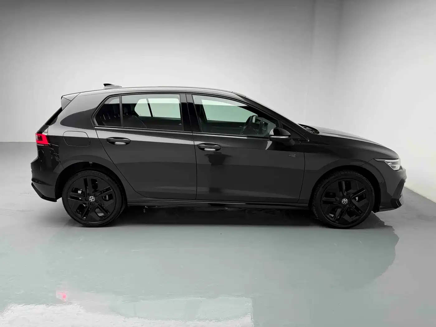 Volkswagen Golf 2026 2025 Facelift 300TSI R-Line
