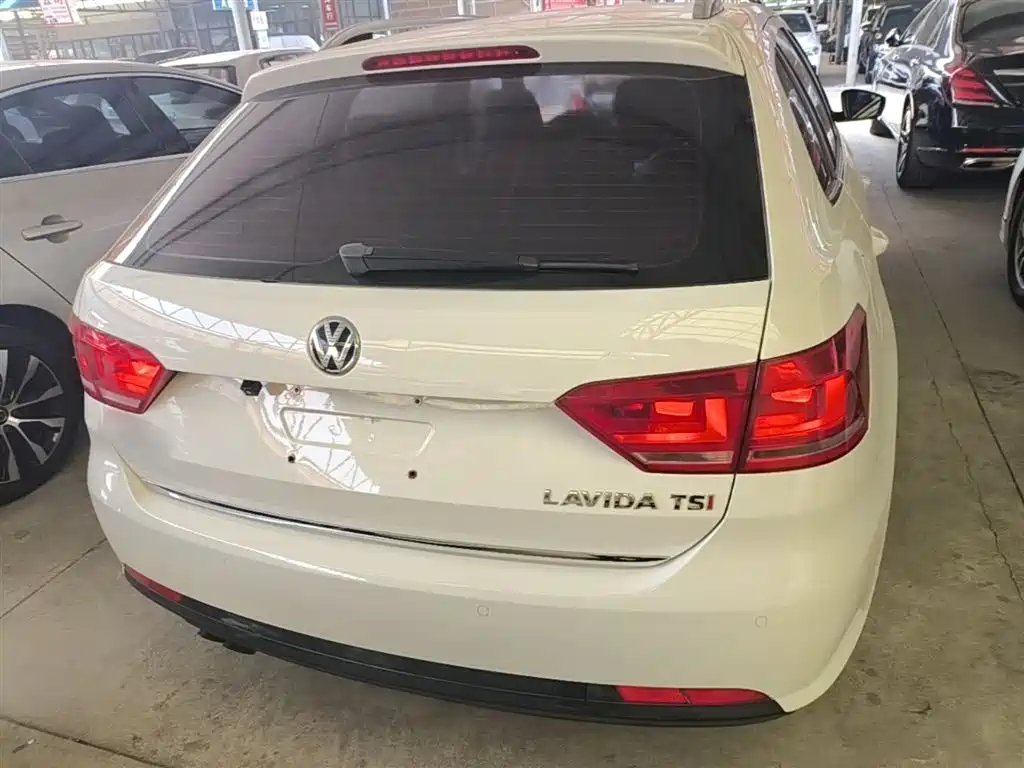 Volkswagen Lavida Tour 2013 1.4TSI Automatic Comfort фото 6