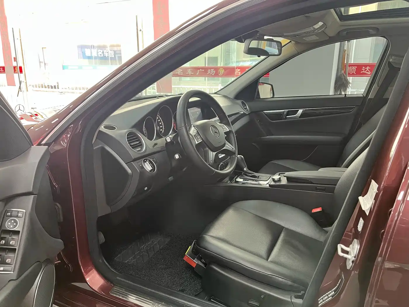 Mercedes-Benz C-Class 2013 C 180 Classic Grand Edition фото 10