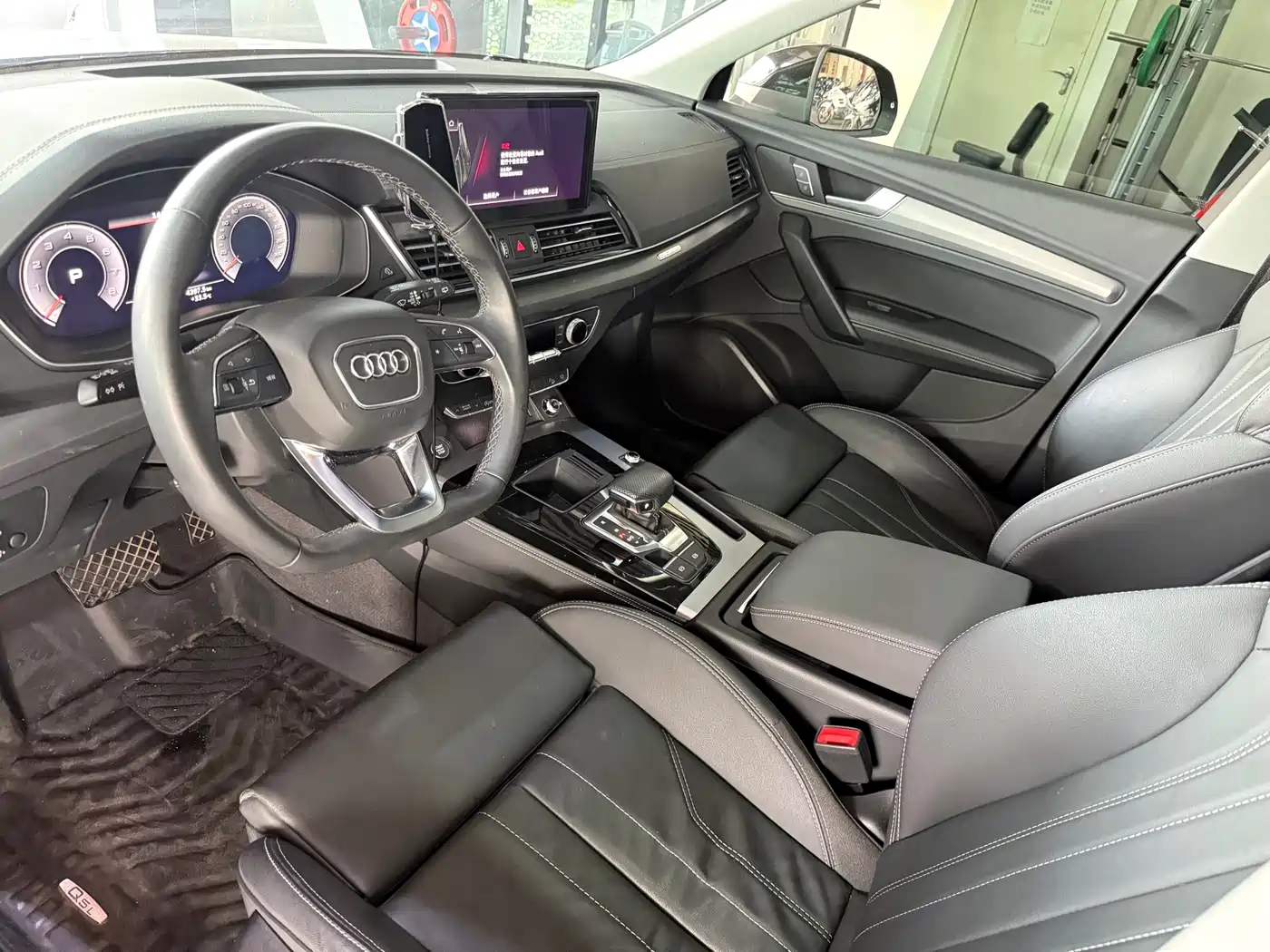 Audi Q5L 2024 Model 40 TFSI Luxury Dynamic фото 4