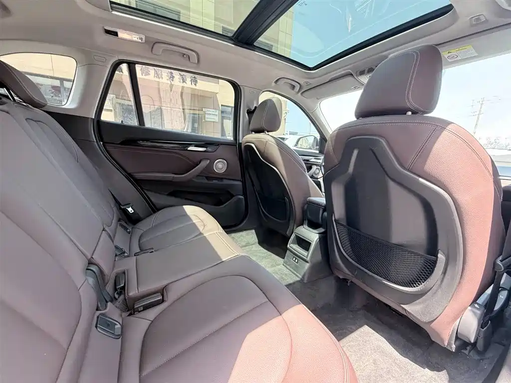 BMW X1 2022 sDrive20Li Fashion фото 13