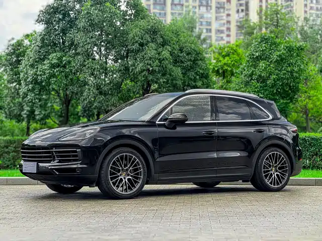 Porsche Cayenne 2022