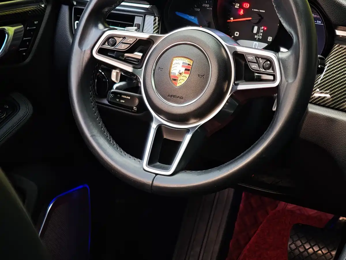 Porsche Macan 2020 Macan 2.0T фото 10