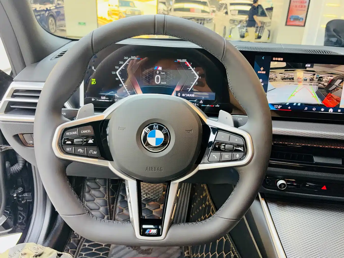 BMW 3 Series 2025 330i M Sport Night Edition фото 16