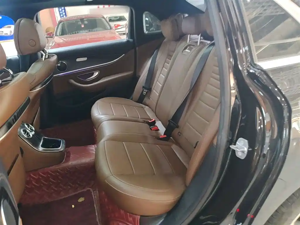 Mercedes-Benz E-Class 2021 E 300 L Sport Fashion фото 17