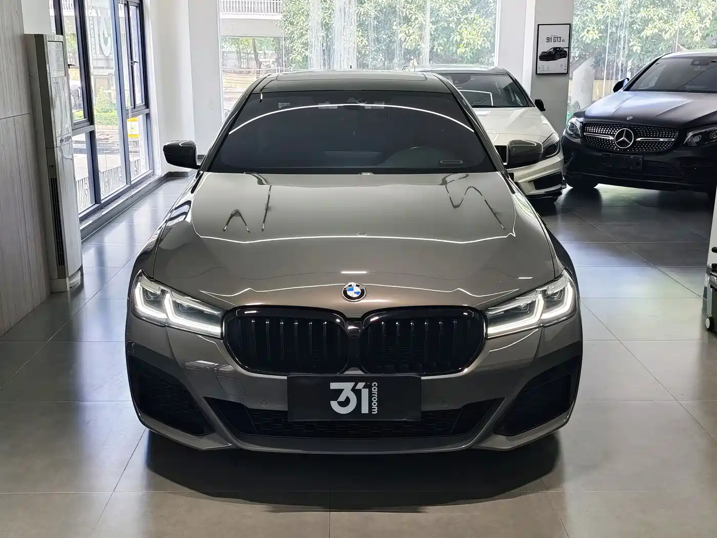 BMW 5 Series (Import) 2021 525i M Sport Package фото 2