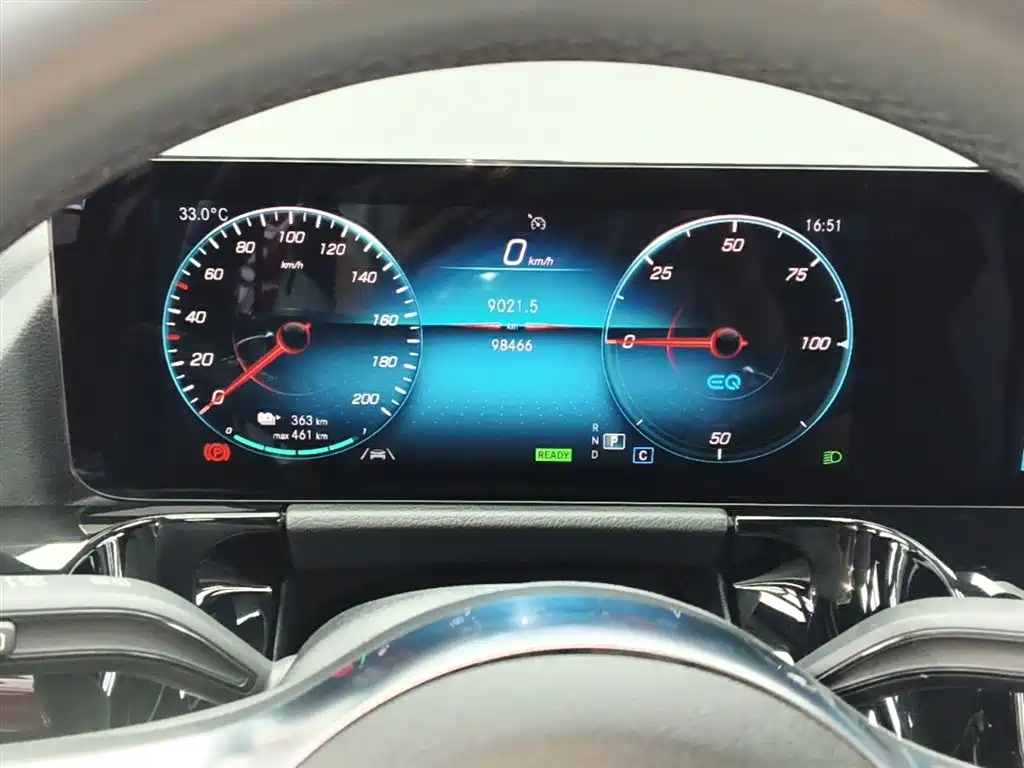 Mercedes-Benz EQA 2022 EQA 300 4MATIC Launch Special Edition фото 12