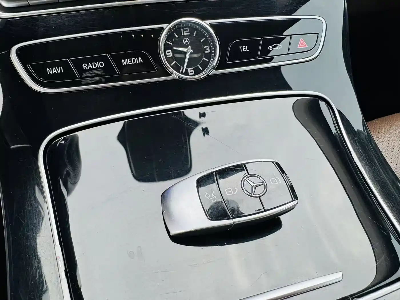 Mercedes-Benz E-Class 2016 E 200 L Sport Type фото 21