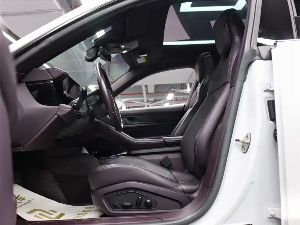Porsche Taycan 2020 Taycan фото 8